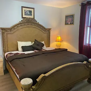 King 8mins To Airport Homestay