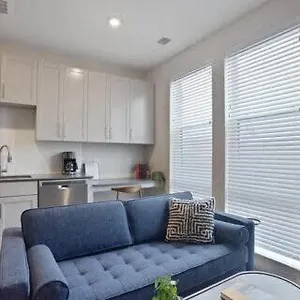 Cozysuites Spacious Sdo, Lawrenceville Pittsburgh